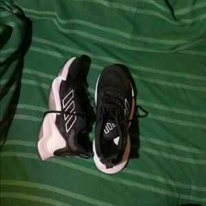 Men’s Adidas Tennis Shoes Never Been Worn